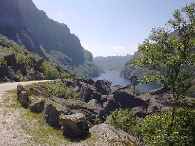 05062011068